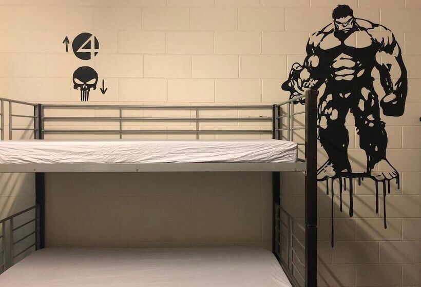 הוסטל Frogshollow Backpackers