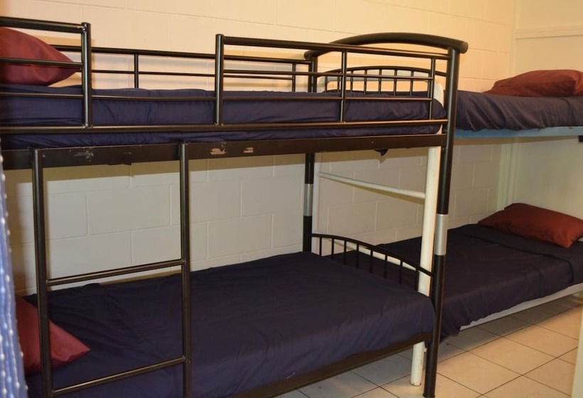 הוסטל Frogshollow Backpackers