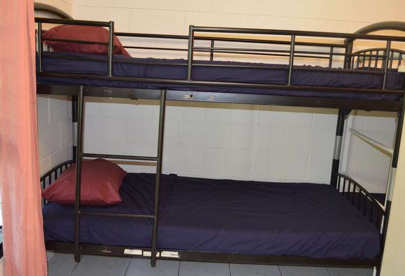 הוסטל Frogshollow Backpackers