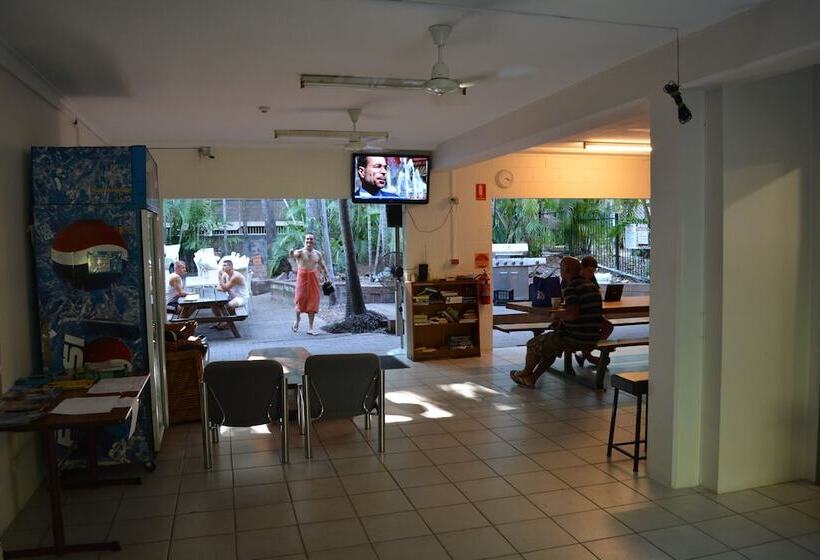 הוסטל Frogshollow Backpackers