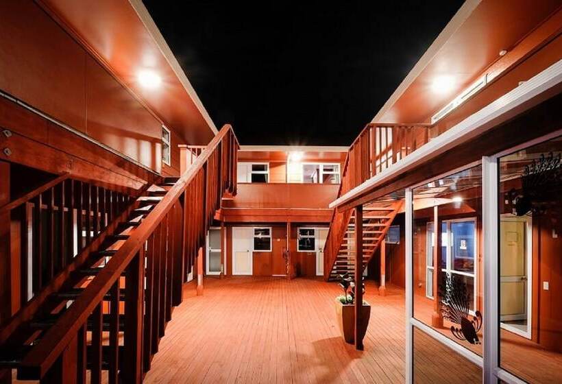 הוסטל Haka House Taupo