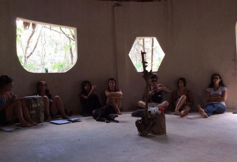 旅馆 Lemurian Embassy Eco Village Retreat