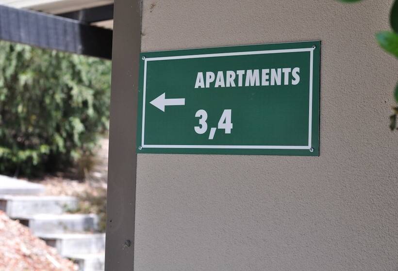 צימר Oyster Cove Chalet