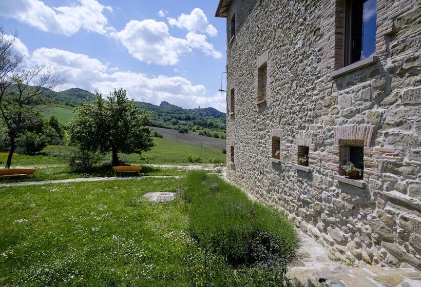 مبيت وإفطار Palazzo Serre   Piscina & Natura