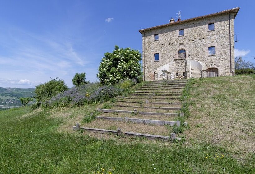 مبيت وإفطار Palazzo Serre   Piscina & Natura