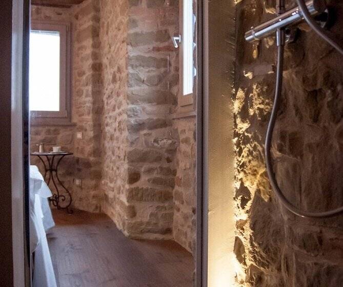 مبيت وإفطار Palazzo Serre   Piscina & Natura