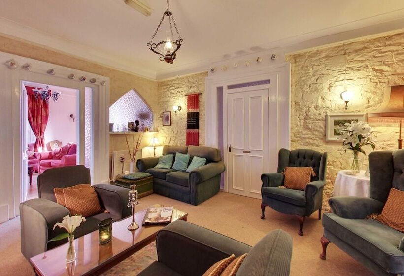 Bed and Breakfast Robin Hill House Heritage Guest House