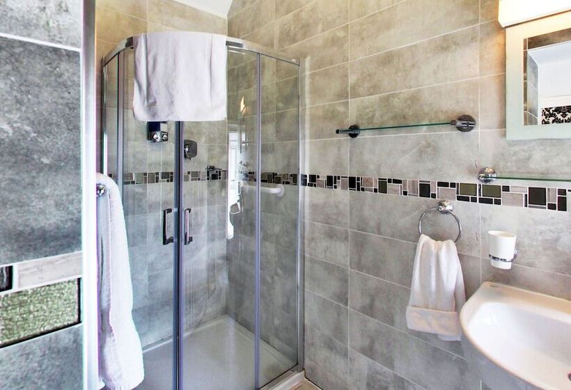 Bed and Breakfast Robin Hill House Heritage Guest House