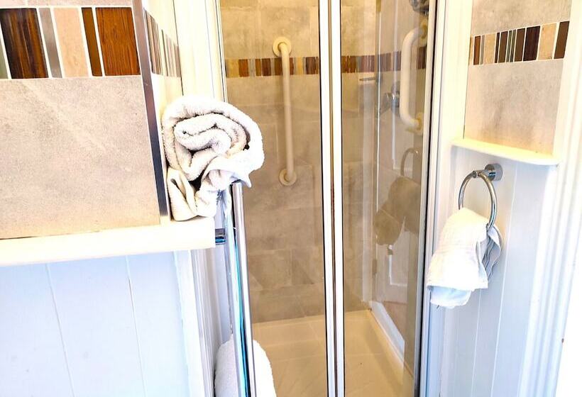 Bed and Breakfast Robin Hill House Heritage Guest House