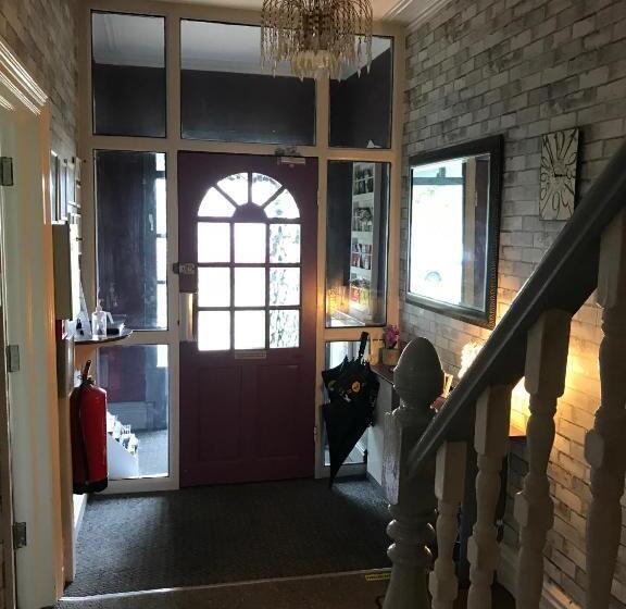 مبيت وإفطار The Craigside