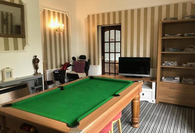 مبيت وإفطار The Craigside