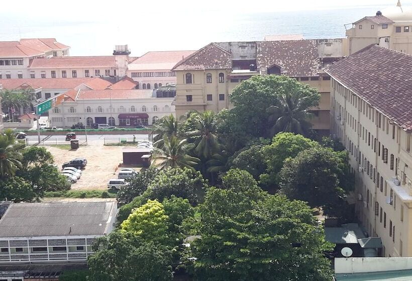 Bellavista Apartments At Cornish Colombo