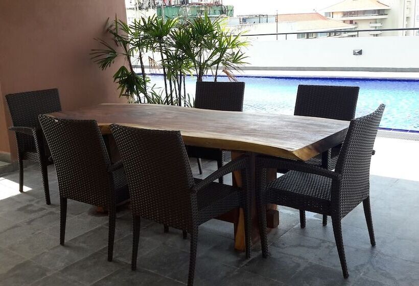 Bellavista Apartments At Cornish Colombo