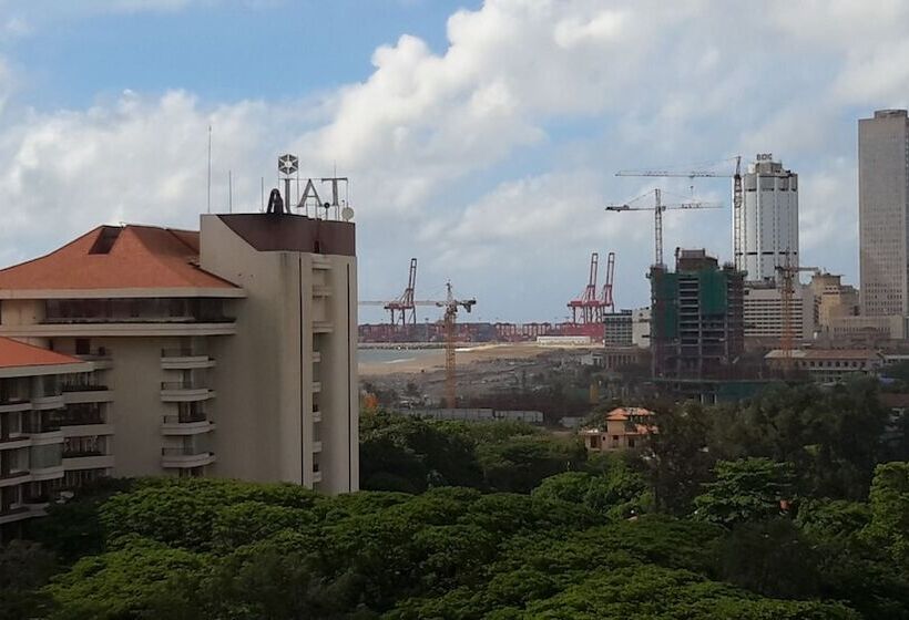 Bellavista Apartments At Cornish Colombo