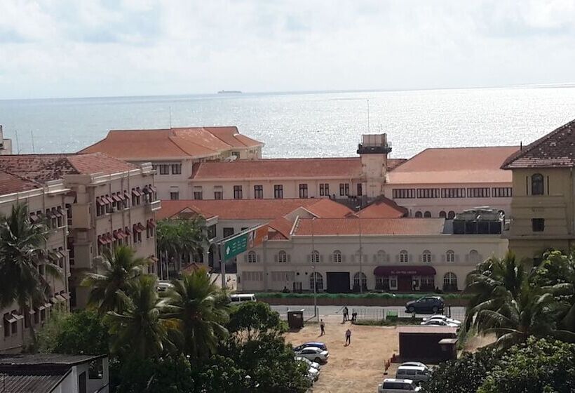 Bellavista Apartments At Cornish Colombo