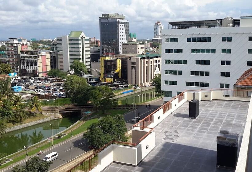 Bellavista Apartments At Cornish Colombo