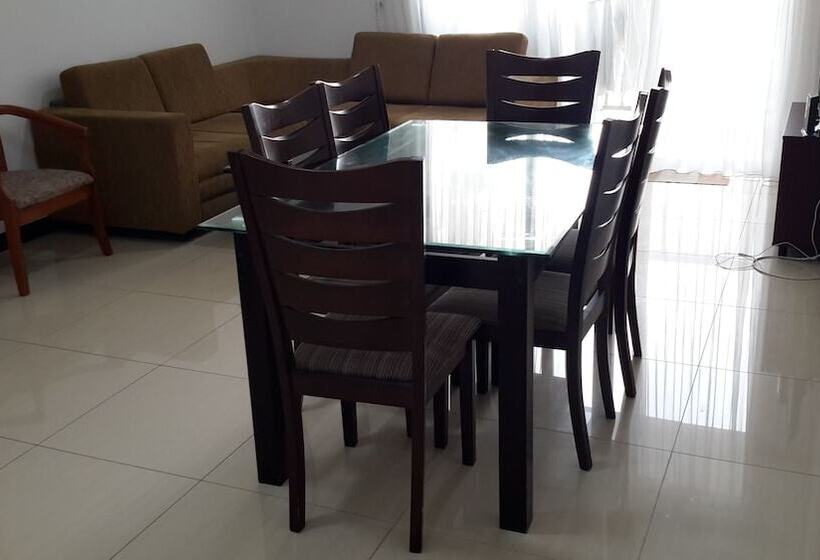 Bellavista Apartments At Cornish Colombo