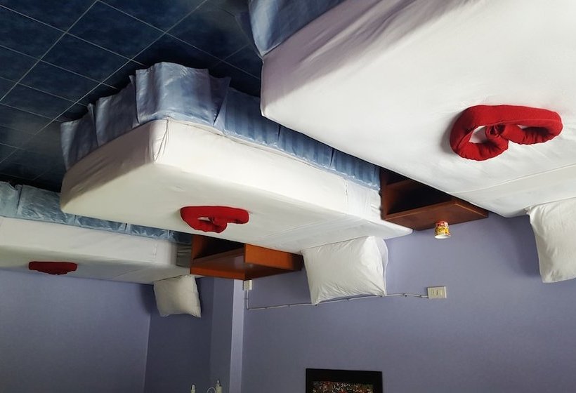 호스텔 Coconut House Resort