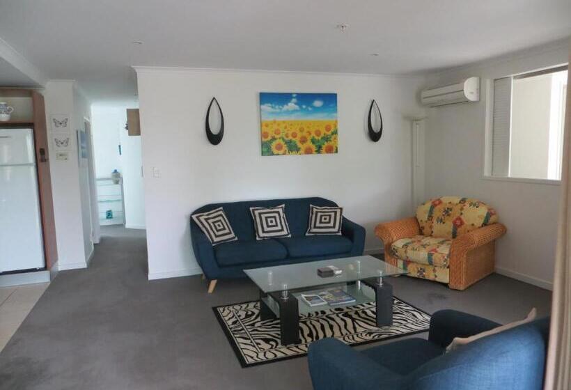 Cutterscove Resort Apartments