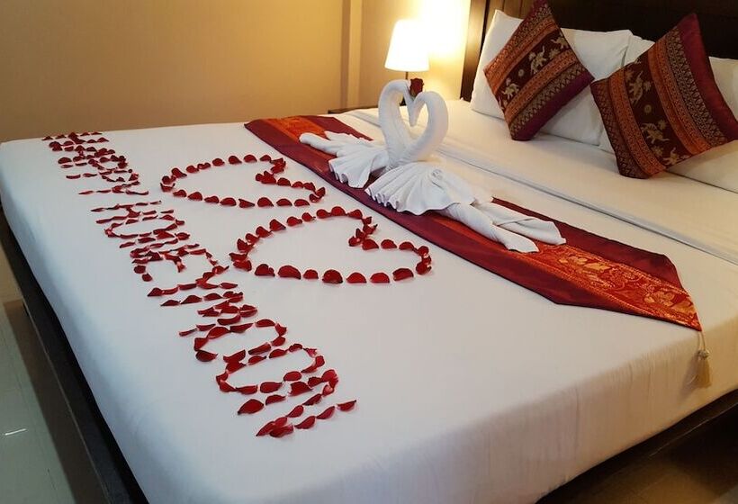 בית מלון כפרי Ampha Place