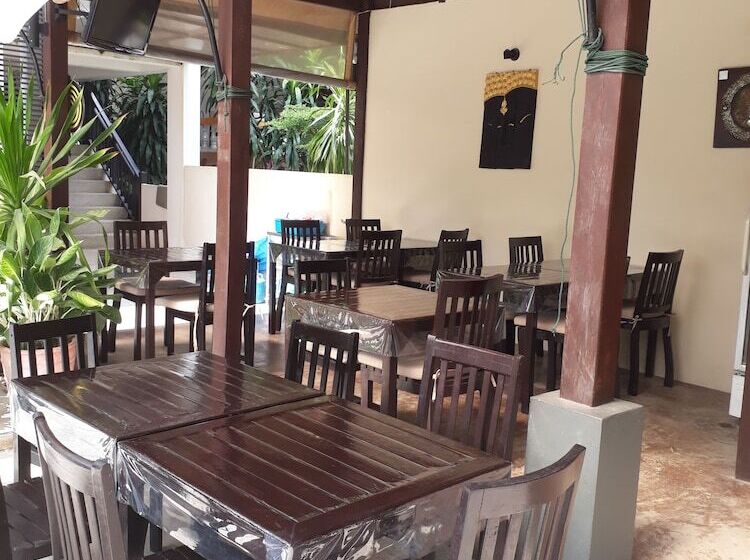 בית מלון כפרי Ampha Place