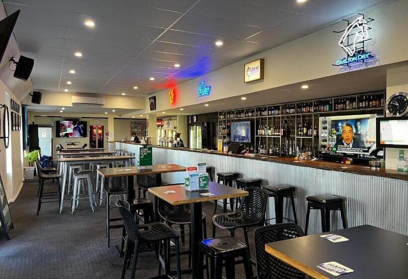 酒店 The Anglers Inn