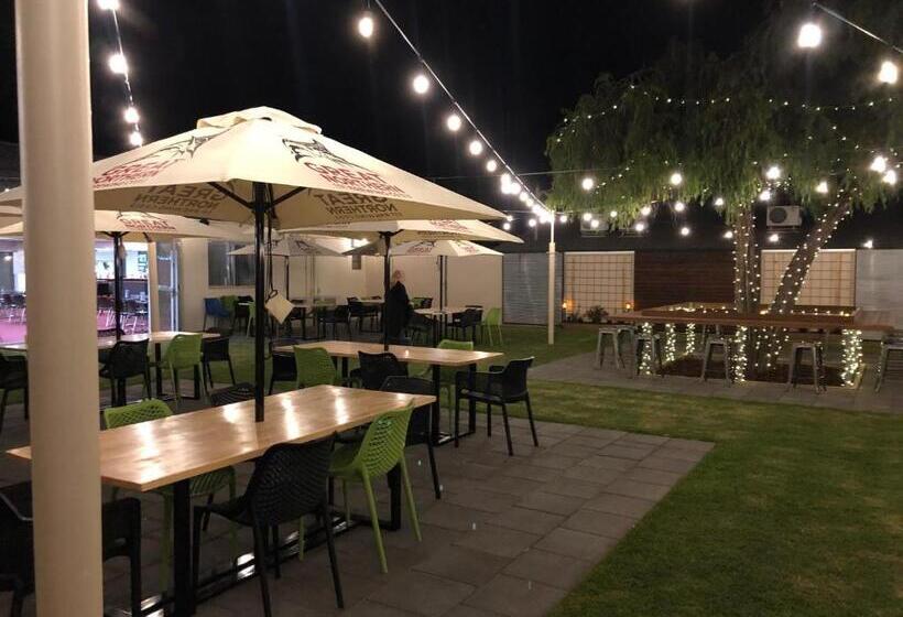 酒店 The Anglers Inn