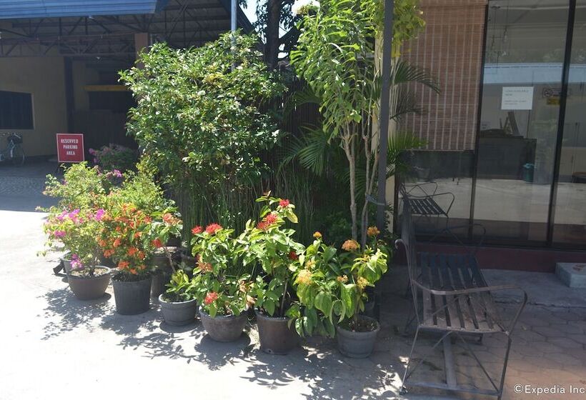 هتل Antonio S Apartelle & Suites