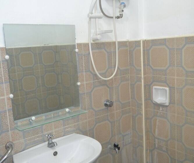 هتل Antonio S Apartelle & Suites