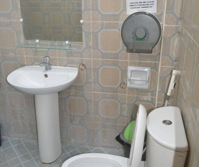 בית מלון כפרי Antonio S Apartelle & Suites