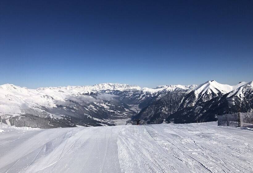 هتل Bad Hofgastein   The Storks   Adults Only   Ski Opening 29 November