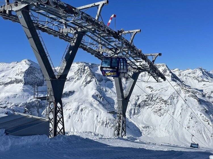 هتل Bad Hofgastein   The Storks   Adults Only   Ski Opening 29 November
