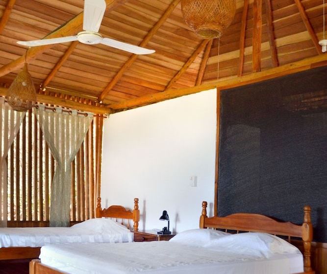 בית מלון כפרי Blue Jay Lodge Costa Rica