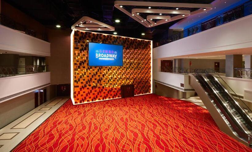 هتل Broadway