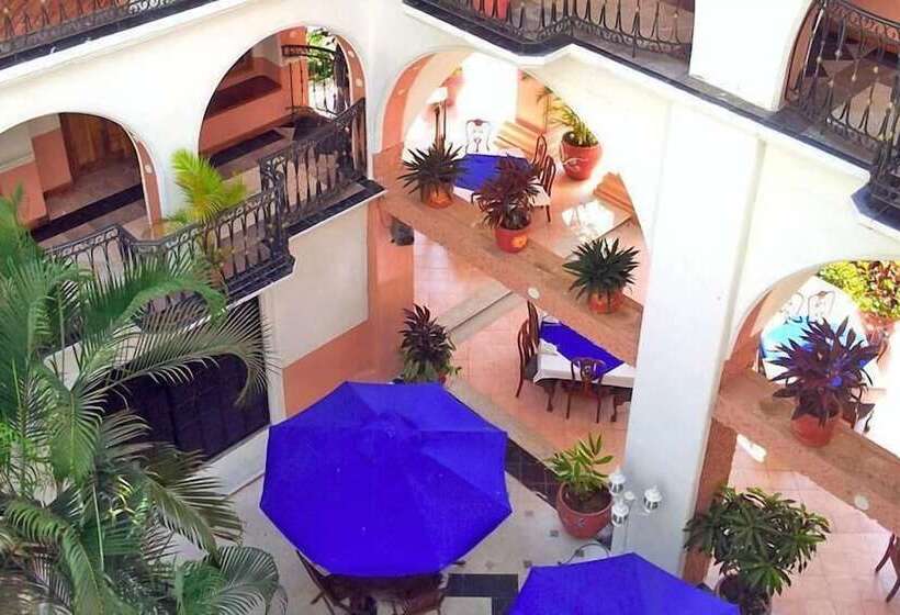 هتل Canadian Resort Huatulco