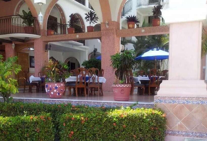 هتل Canadian Resort Huatulco