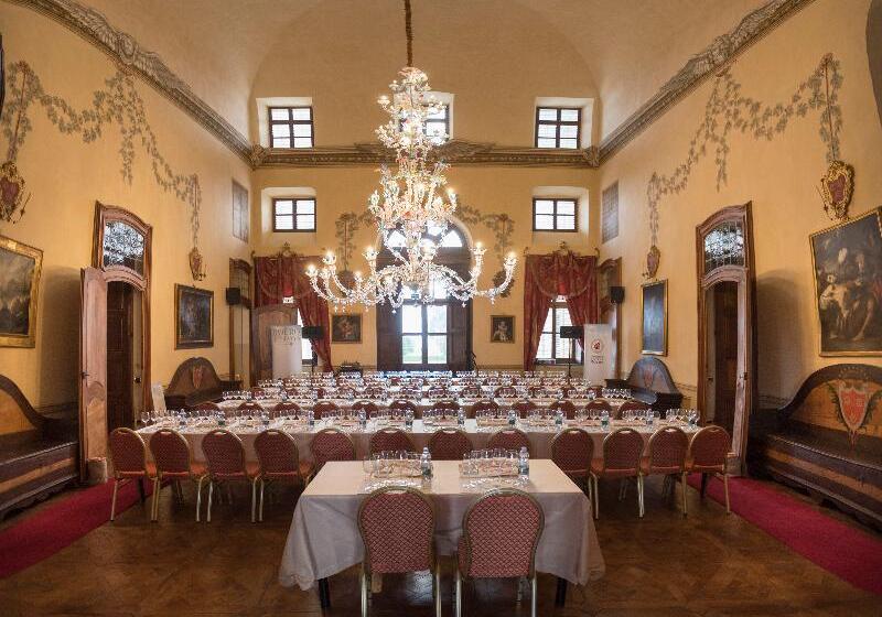 Отель Castello Di Guarene