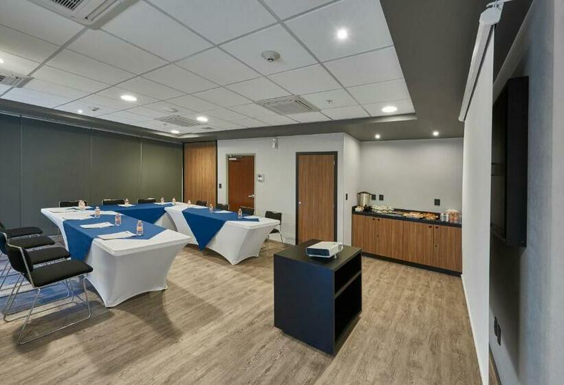 Отель City Express Plus By Marriott Ciudad De México Periférico Sur Tlalpan