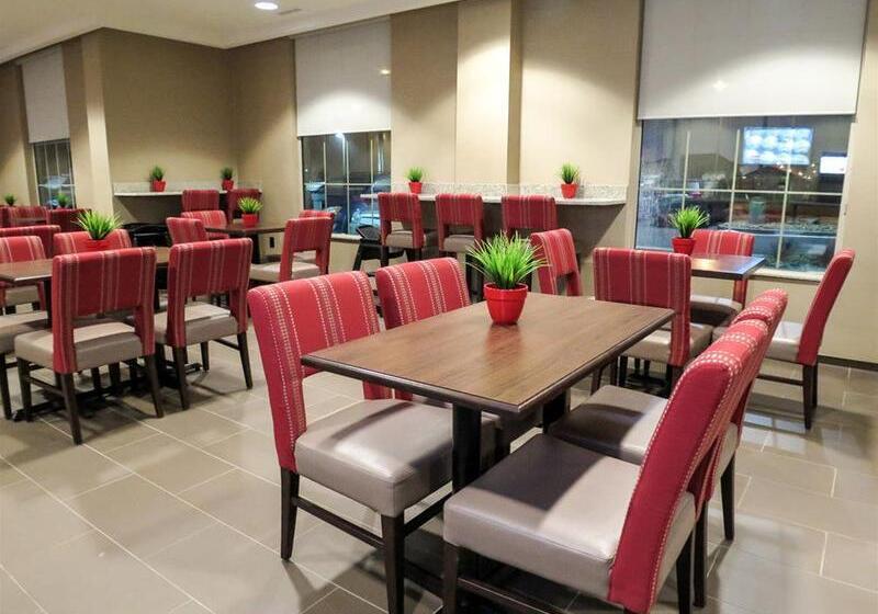 ホテル Comfort Suites Regina