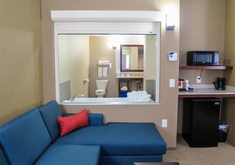 בית מלון כפרי Comfort Suites Regina