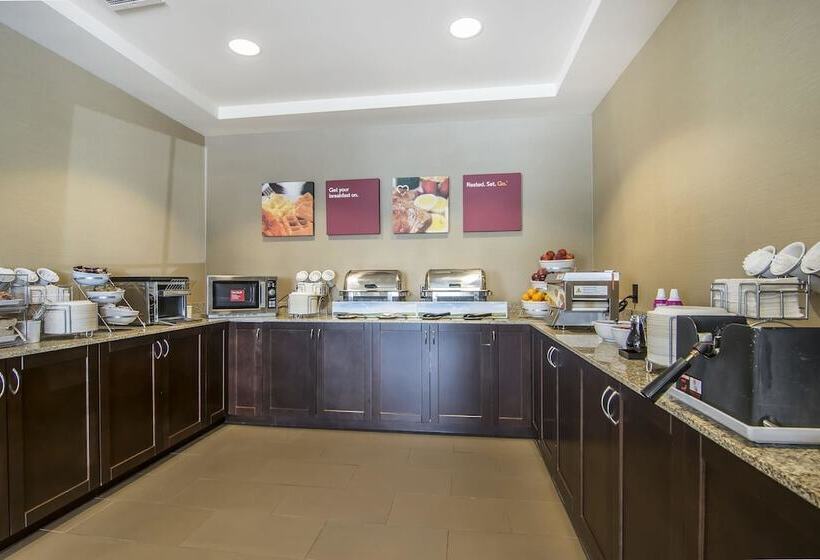 בית מלון כפרי Comfort Suites Regina