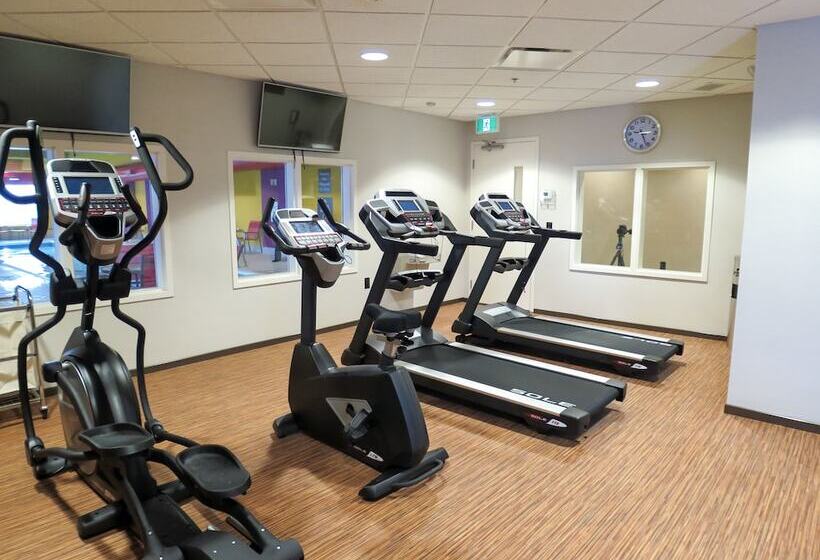 ホテル Comfort Suites Regina