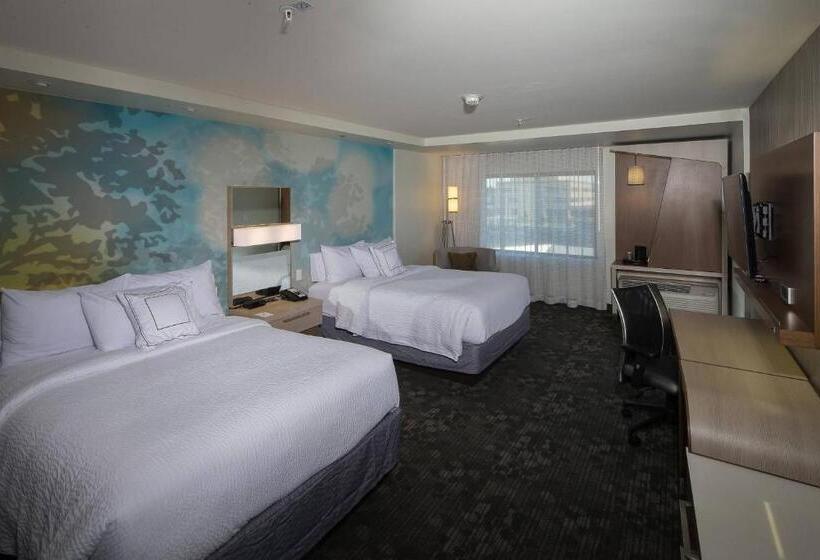 فندق Courtyard Bay City