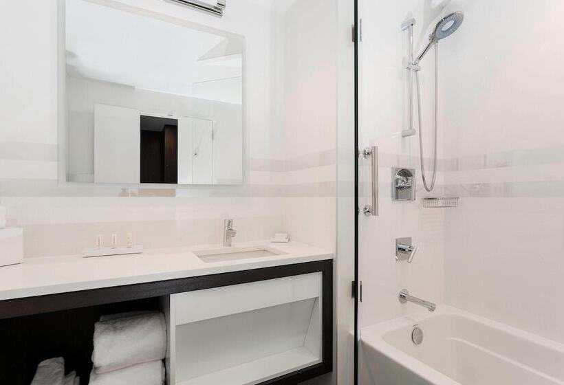 فندق Courtyard By Marriott Long Island City/new York Manhattan View