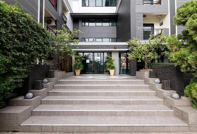 בית מלון כפרי Grand Marina Residence