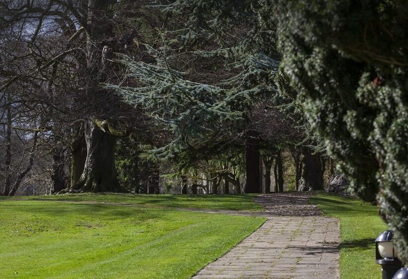 Hotel Hazlewood Castle & Spa