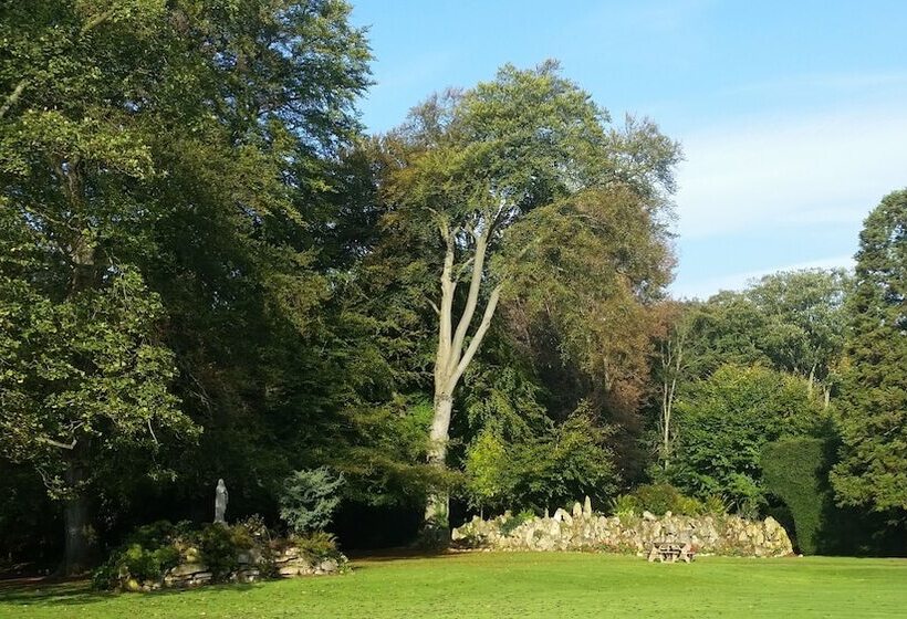 Hotel Hazlewood Castle & Spa