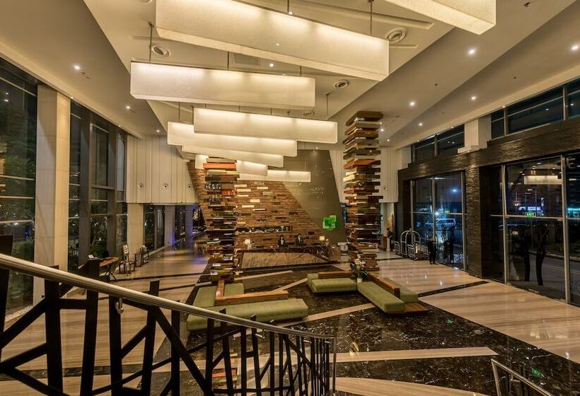 ホテル Holiday Inn Cikarang Jababeka, An Ihg