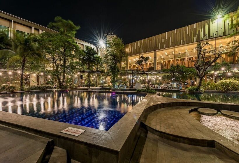 ホテル Holiday Inn Cikarang Jababeka, An Ihg