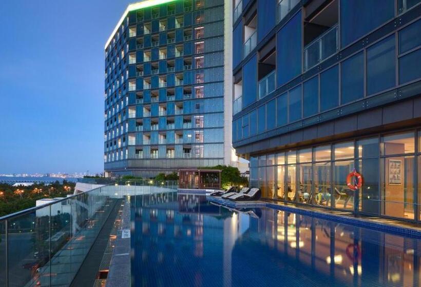 בית מלון כפרי Holiday Inn Haikou West Coast By Ihg